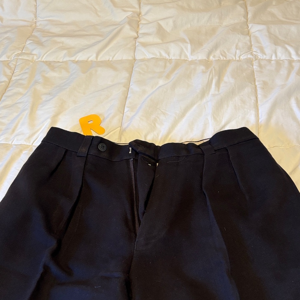 Perry Ellis Men's Black Pleated Dress Trousers